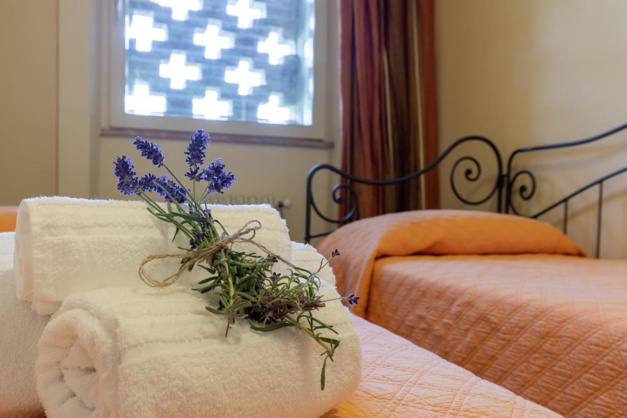 La Casa Medioevale Bed & Breakfast Lamporecchio Exterior photo