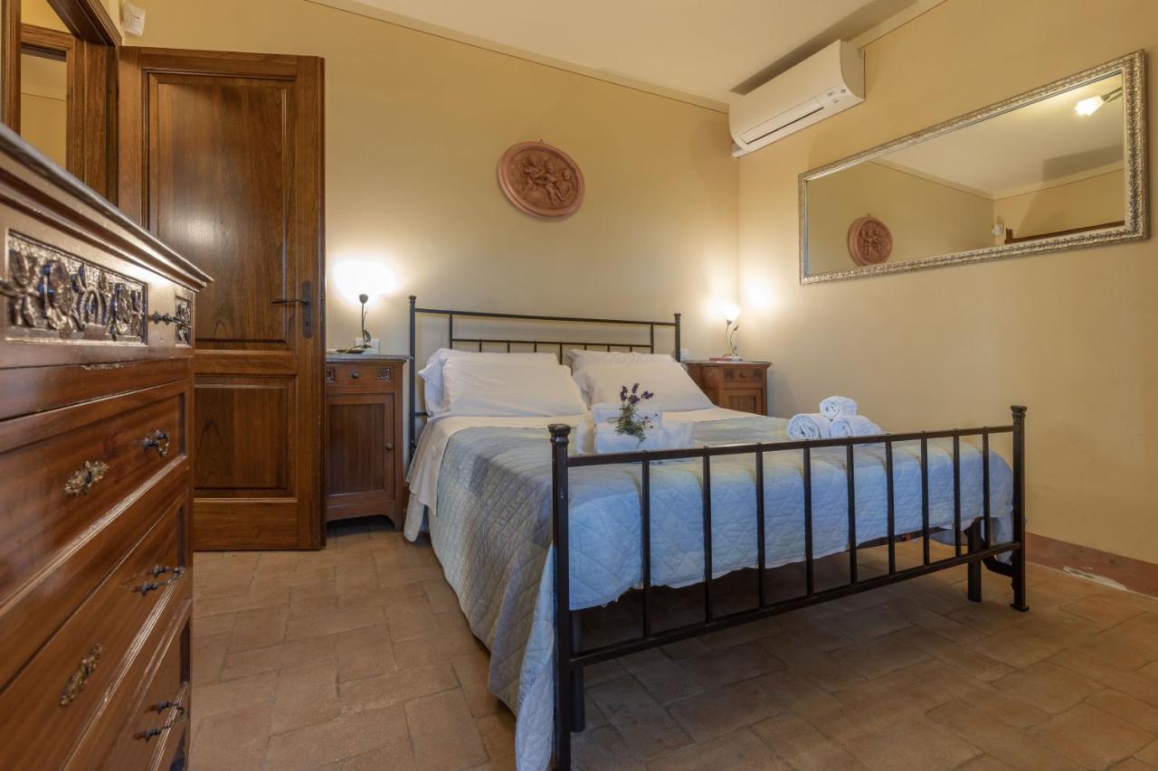 La Casa Medioevale Bed & Breakfast Lamporecchio Exterior photo